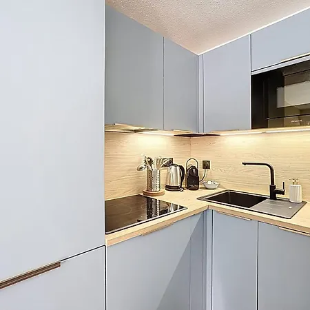 Apartment Charming Air-conditioned With Terrace & Parking 600 M From The